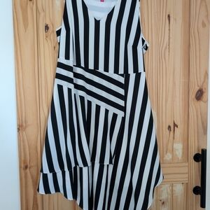 Vince Camuto Plus Black and White Geometric Dress